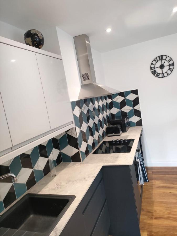 Lovely Refurbished Apartments, Morecambe Promenade 외부 사진